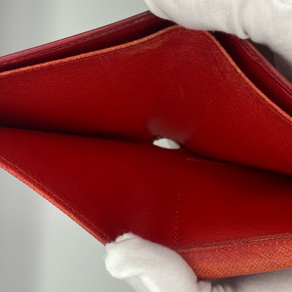 Louis Vuitton Red Leather Epi Textured Wallet - Picture 10 of 15